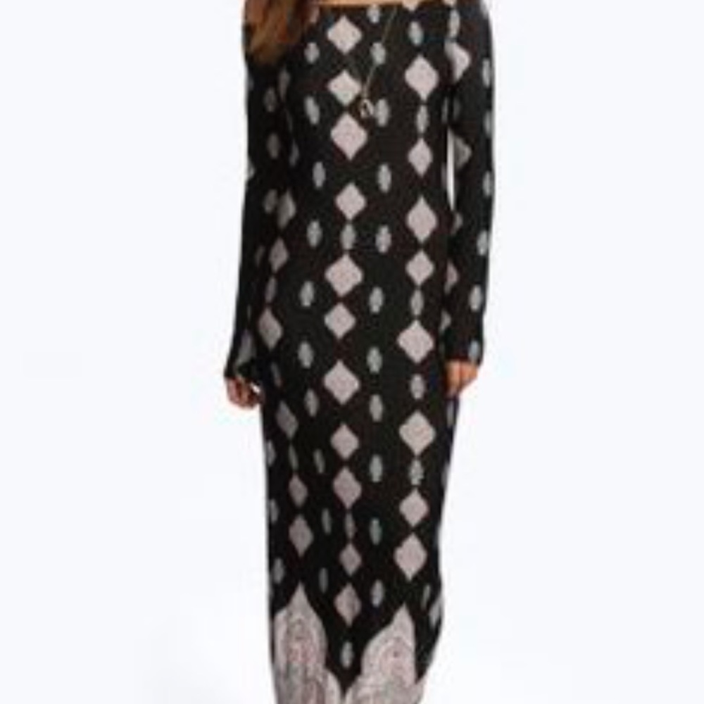 ⭐️Boohoo Black Mandala Maxi Dress Off Shoulder S
